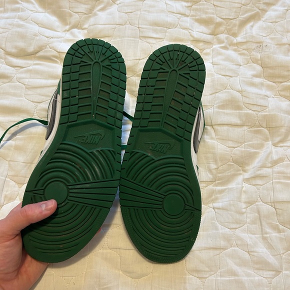 NIKE AIR JORDAN 1 LOWS - PINE GREEN - Picture 7 of 7